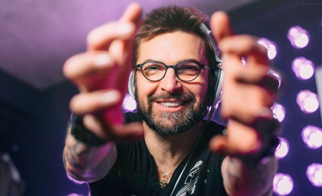 Александр Анатольевич на мероприятии в качестве dj