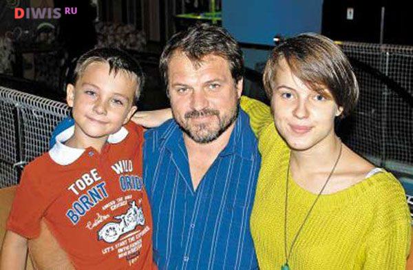 Андрей Биланов с детьми