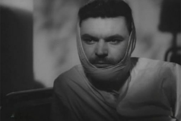Одним из первых появлений Сергея Бондарчука на экране стала небольшая роль Гвоздева в легендарной картине Александра Столпера «Повесть о настоящем человеке», в основу которой легла история лётчика Алексея Маресьева. Бондарчук исполнил роль Гвоздева, однак