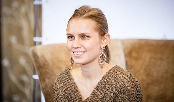 По гороскопу Дарья Мельникова - Водолей, а по восточному календарю - Обезьяна